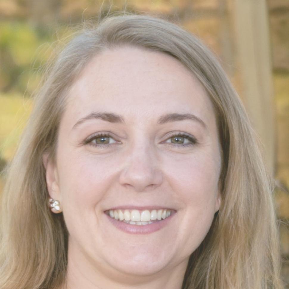 Financial educator Sienna Blackwood